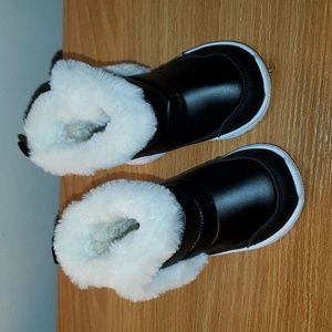 Baby winter Snow boots, color black, size 5